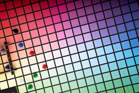 Gra Hues and Cues (edycja miedzynarodowa) Rebel